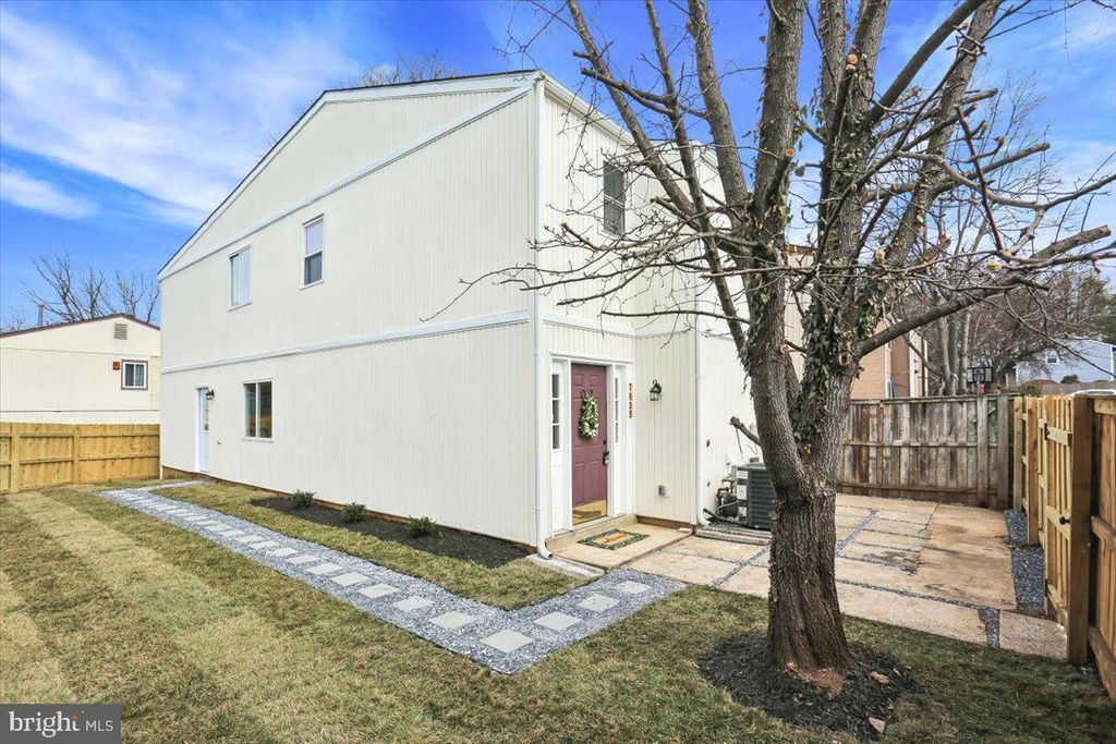 7635 LAYTONIA DR, Gaithersburg, MD 20877