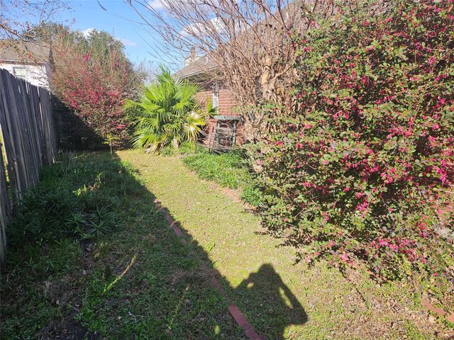 1110 Ivy Avenue, Deer Park, TX 77536