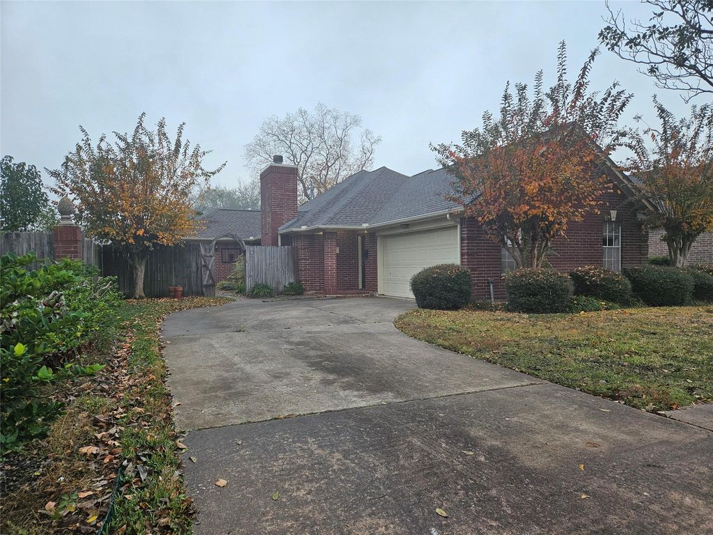 1110 Ivy Avenue, Deer Park, TX 77536