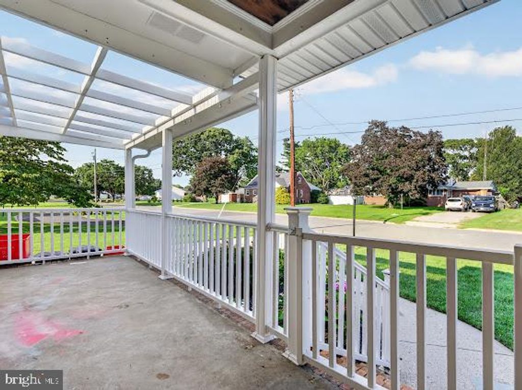 318 S JOHNSON ST, CARNEYS POINT, NJ 08069 — photo 3