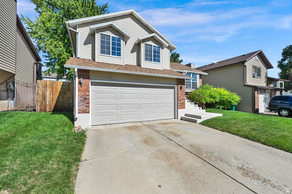 121 N 400 W, Clearfield, UT 84015 — photo 2