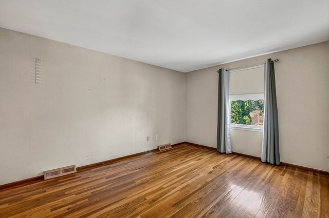 21 Cardosi Court, Pawtucket, RI 02861