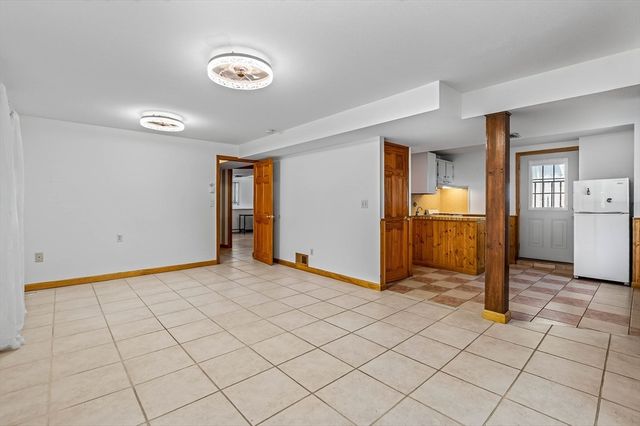 21 Cardosi Court, Pawtucket, RI 02861
