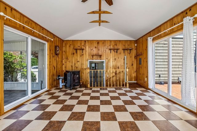 21 Cardosi Court, Pawtucket, RI 02861