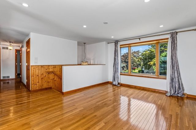 21 Cardosi Court, Pawtucket, RI 02861