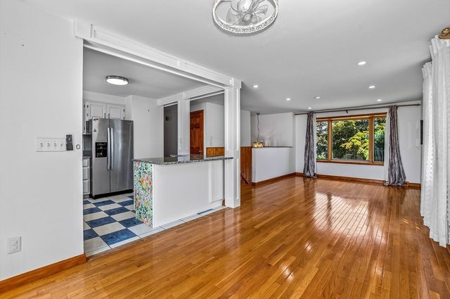 21 Cardosi Court, Pawtucket, RI 02861