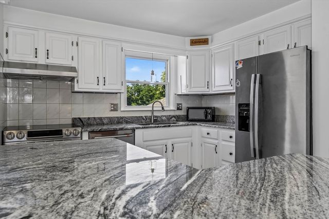 21 Cardosi Court, Pawtucket, RI 02861