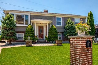 21 Cardosi Court, Pawtucket, RI 02861