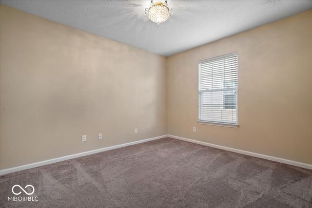 6513 Abby Lane, Zionsville, IN 46077