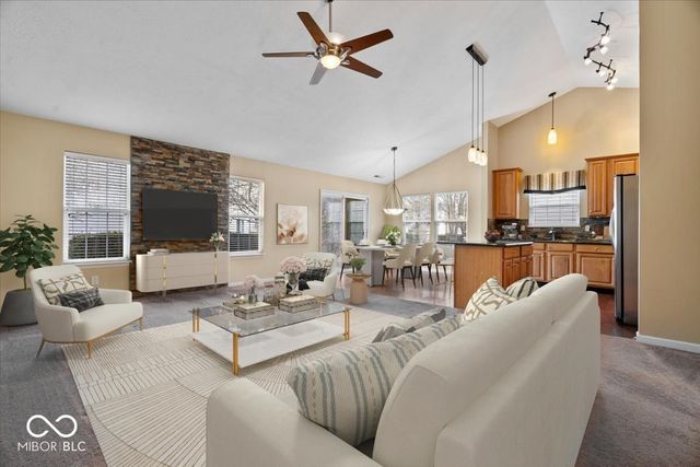 6513 Abby Lane, Zionsville, IN 46077