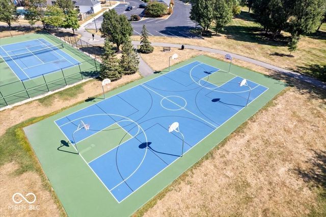 6513 Abby Lane, Zionsville, IN 46077