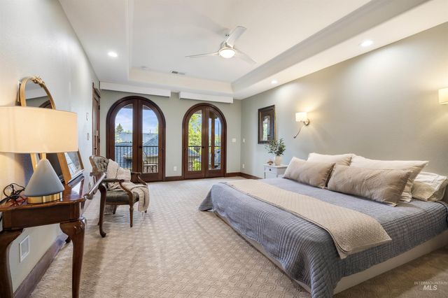 253 E Wexford Ln, Eagle, ID 83616