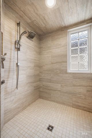 253 E Wexford Ln, Eagle, ID 83616