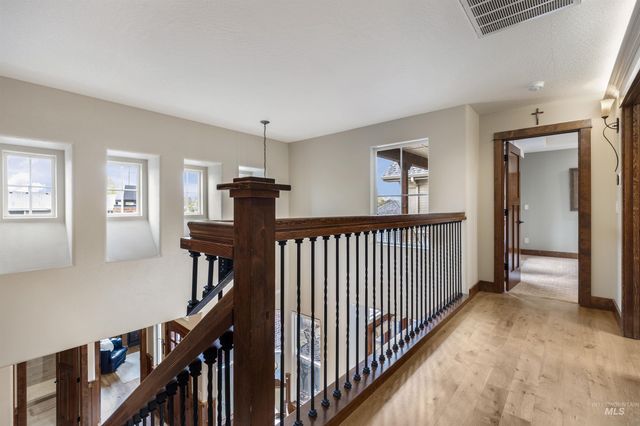 253 E Wexford Ln, Eagle, ID 83616