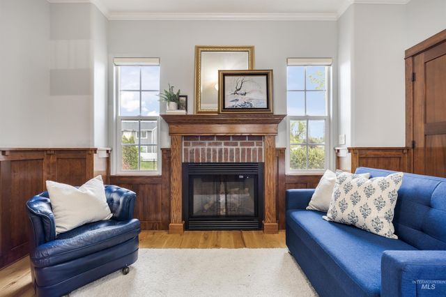 253 E Wexford Ln, Eagle, ID 83616