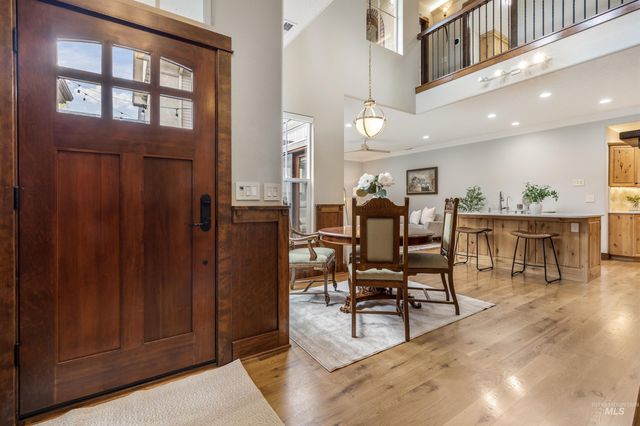 253 E Wexford Ln, Eagle, ID 83616