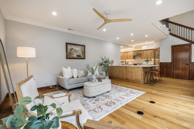 253 E Wexford Ln, Eagle, ID 83616