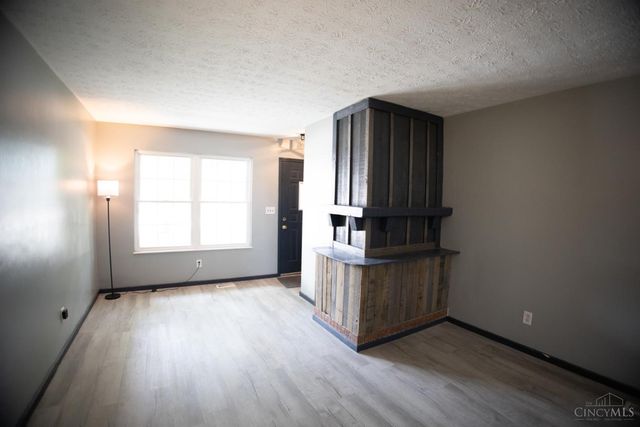 101 Highridge Court, Franklin, OH 45005