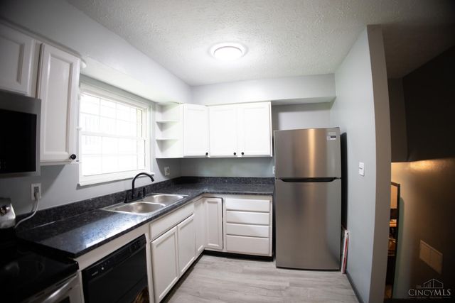 101 Highridge Court, Franklin, OH 45005