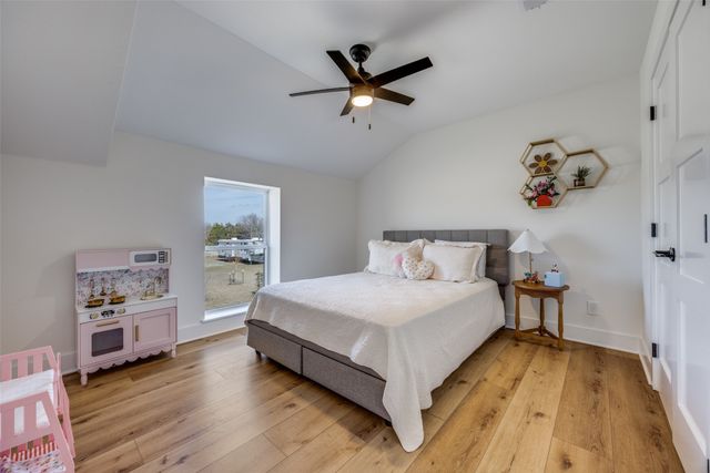 200 Kennedi Drive, Whitesboro, TX 76273