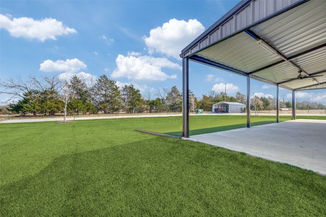 200 Kennedi Drive, Whitesboro, TX 76273