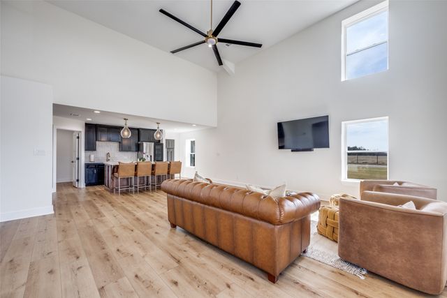 200 Kennedi Drive, Whitesboro, TX 76273