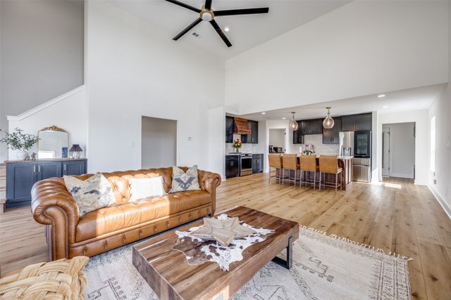 200 Kennedi Drive, Whitesboro, TX 76273