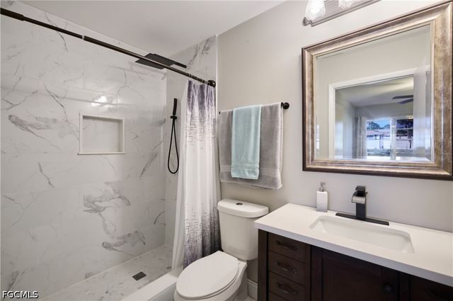 8171 S Woods CIR 8, Fort Myers, FL 33919