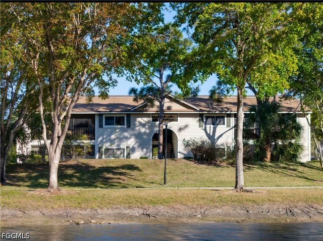 8171 S Woods CIR 8, Fort Myers, FL 33919
