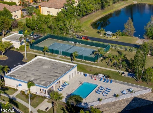 8171 S Woods CIR 8, Fort Myers, FL 33919