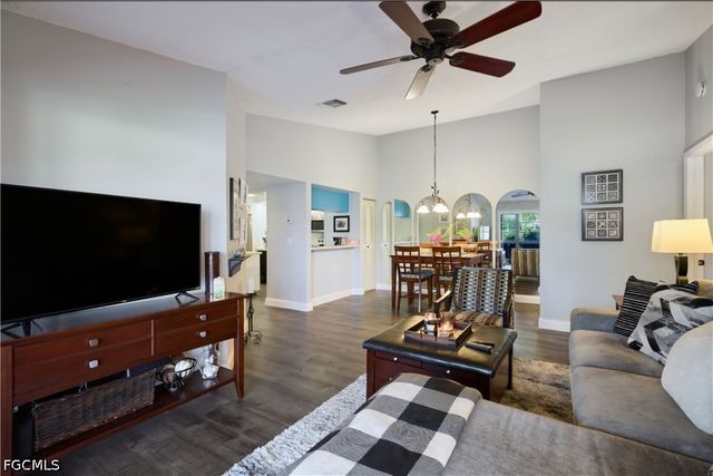 8171 S Woods CIR 8, Fort Myers, FL 33919