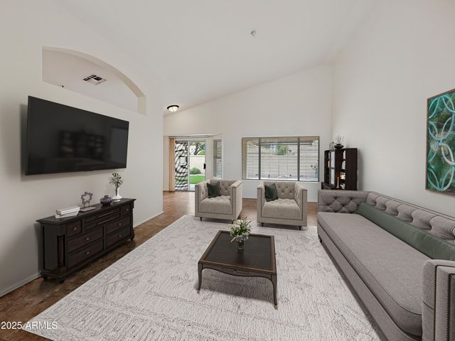 14235 W SHAWNEE Trail, Surprise, AZ 85374