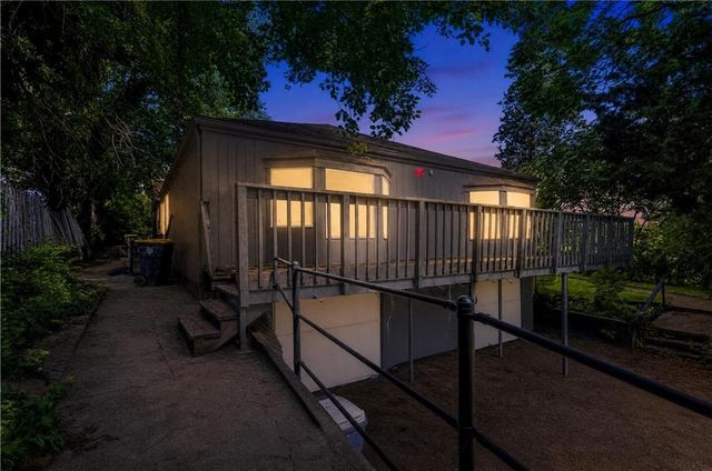 8155 Holmes Road, Kansas City, MO 64131