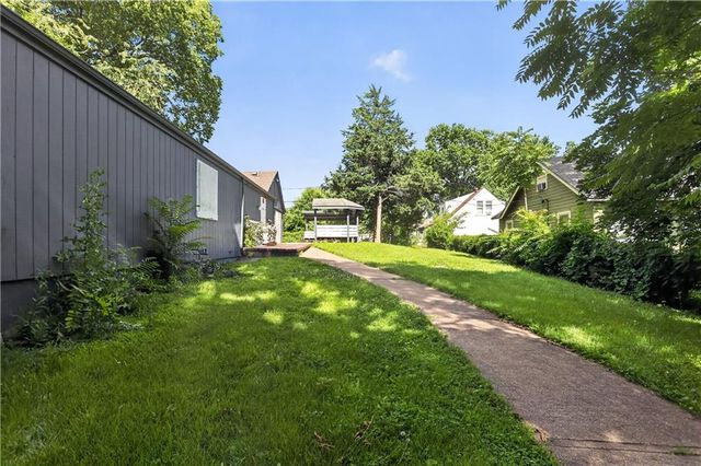 8155 Holmes Road, Kansas City, MO 64131