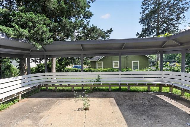 8155 Holmes Road, Kansas City, MO 64131