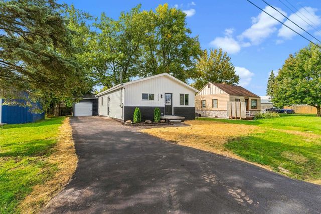 2214 Kosta Street, Burton, MI 48529
