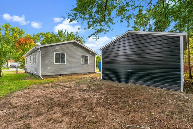 2214 Kosta Street, Burton, MI 48529