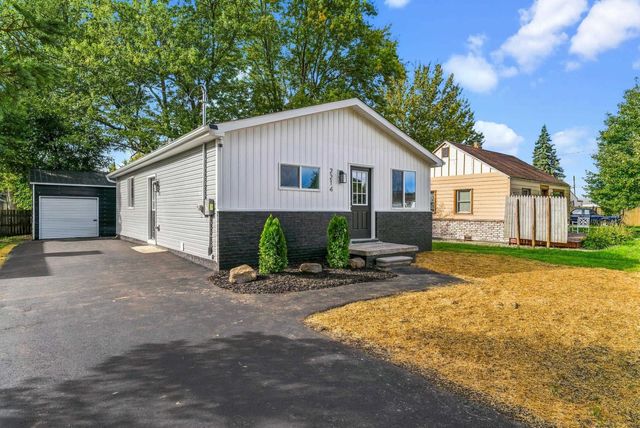 2214 Kosta Street, Burton, MI 48529
