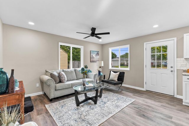2214 Kosta Street, Burton, MI 48529