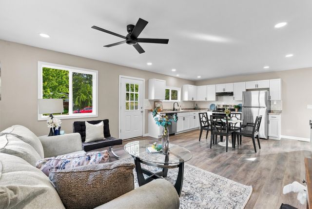 2214 Kosta Street, Burton, MI 48529