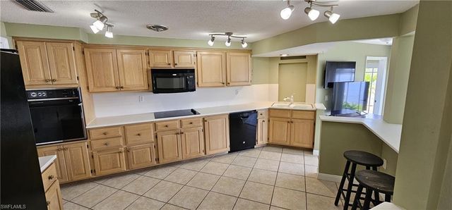 1802 Lakeview BLVD, North Fort Myers, FL 33903