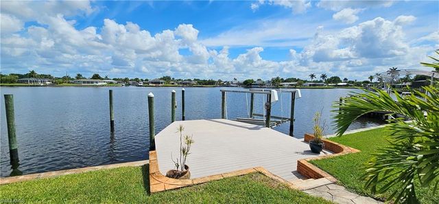 1802 Lakeview BLVD, North Fort Myers, FL 33903