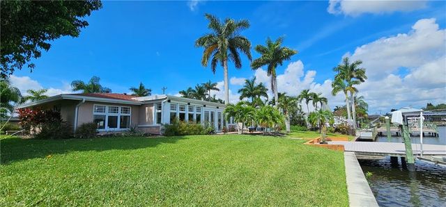 1802 Lakeview BLVD, North Fort Myers, FL 33903