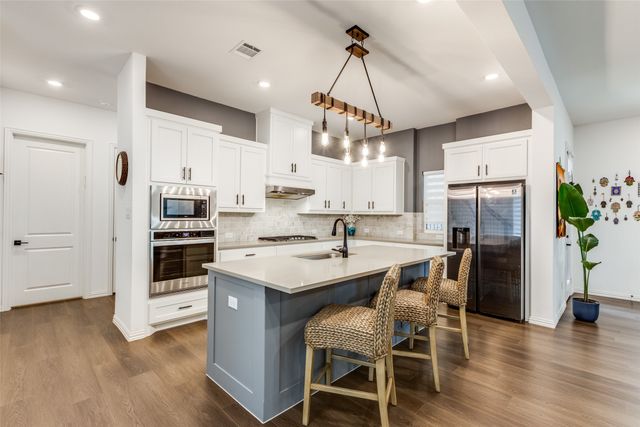 8220 Bethpage Drive, Mckinney, TX 75070