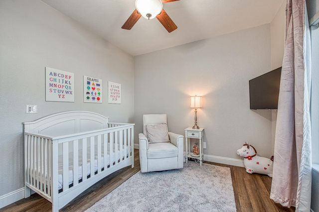 290 W Loyola Avenue, Clovis, CA 93619