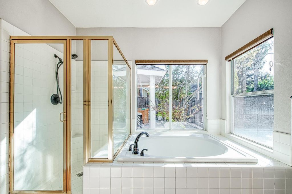 Image 37 of property listing at 290 W Loyola Avenue, Clovis, CA 93619