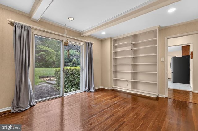 8912 N WESTLAND DR, Gaithersburg, MD 20877