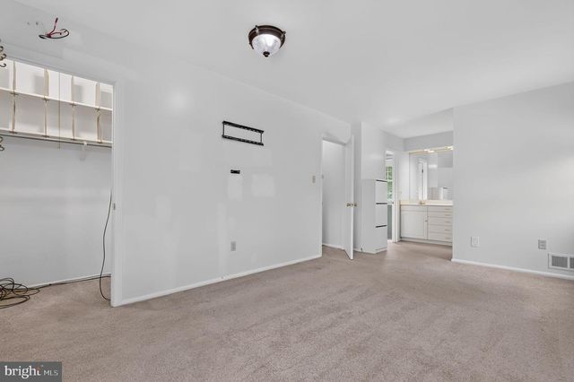 8912 N WESTLAND DR, Gaithersburg, MD 20877