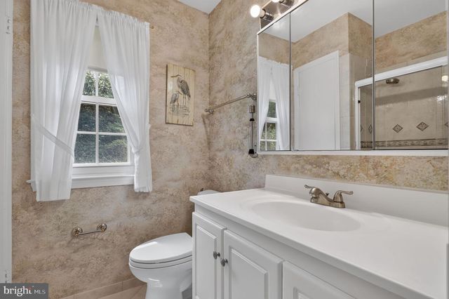 8912 N WESTLAND DR, Gaithersburg, MD 20877