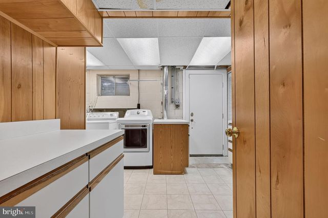 8912 N WESTLAND DR, Gaithersburg, MD 20877
